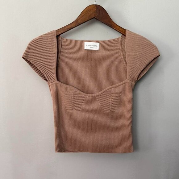 Victoria + Sophia Light Brown Nude Tan Ribbed Knit Short Sleeve Cropped Blouse M - Picture 1 of 6